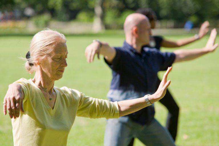niet alleen, ouder worden, gemiddelde leeftijd, manier doen, moet actief, multiple sclerose