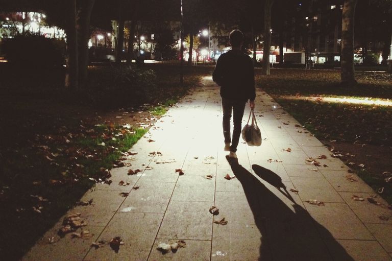 gewoon niet, kunt lopen, nachtelijk wandelevenement, reflecterende patches, wandelingen maken
