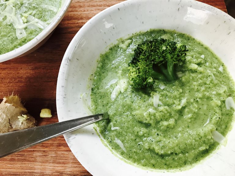 deze soep, broccoli bloemkool, paar minuten, Parmezaanse kaas