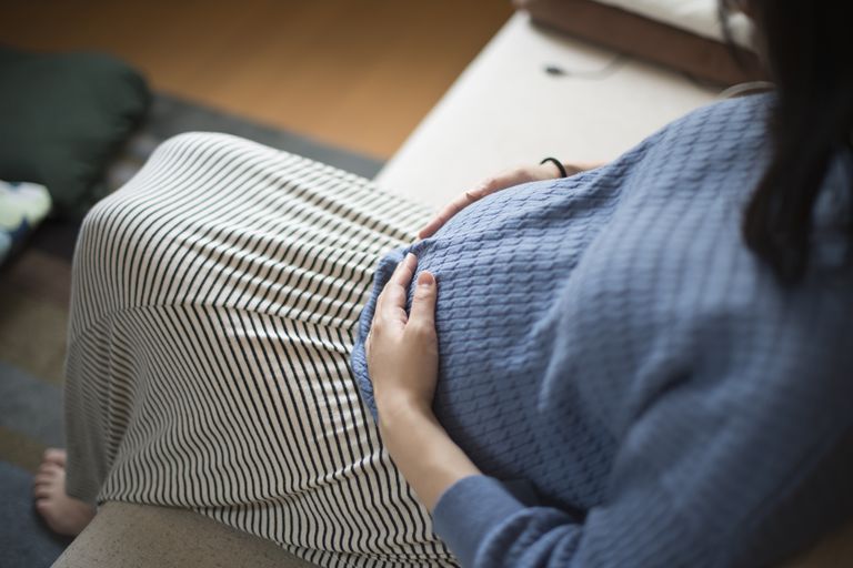 tijdens zwangerschap, virale last, niet aanbevolen, risico overdracht