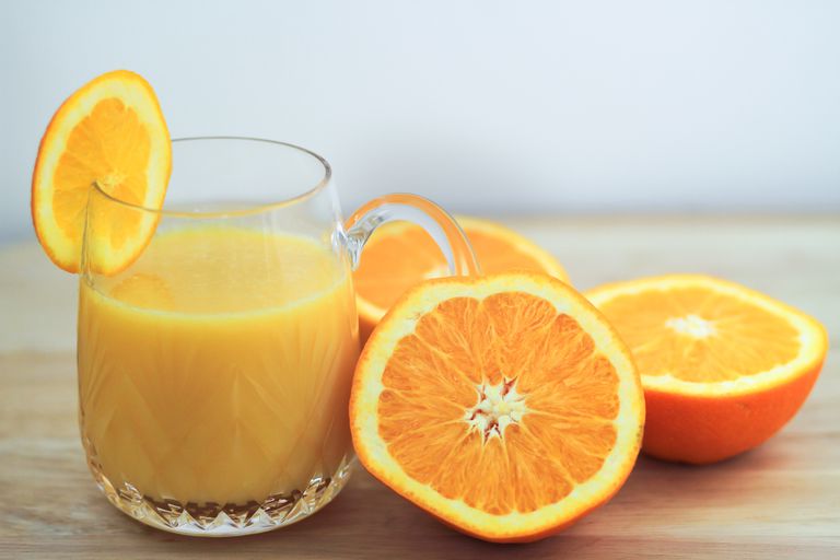 drinken sinaasappelsap, essentieel voor, bron foliumzuur, calcium verrijkt, calcium verrijkt sinaasappelsap