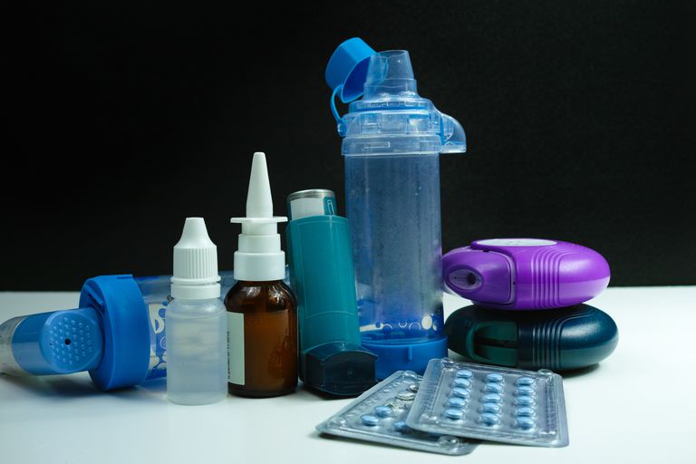 type astmamedicatie, beschouwd alternatieve, geïnhaleerde steroïden, orale steroïden, steroïden worden
