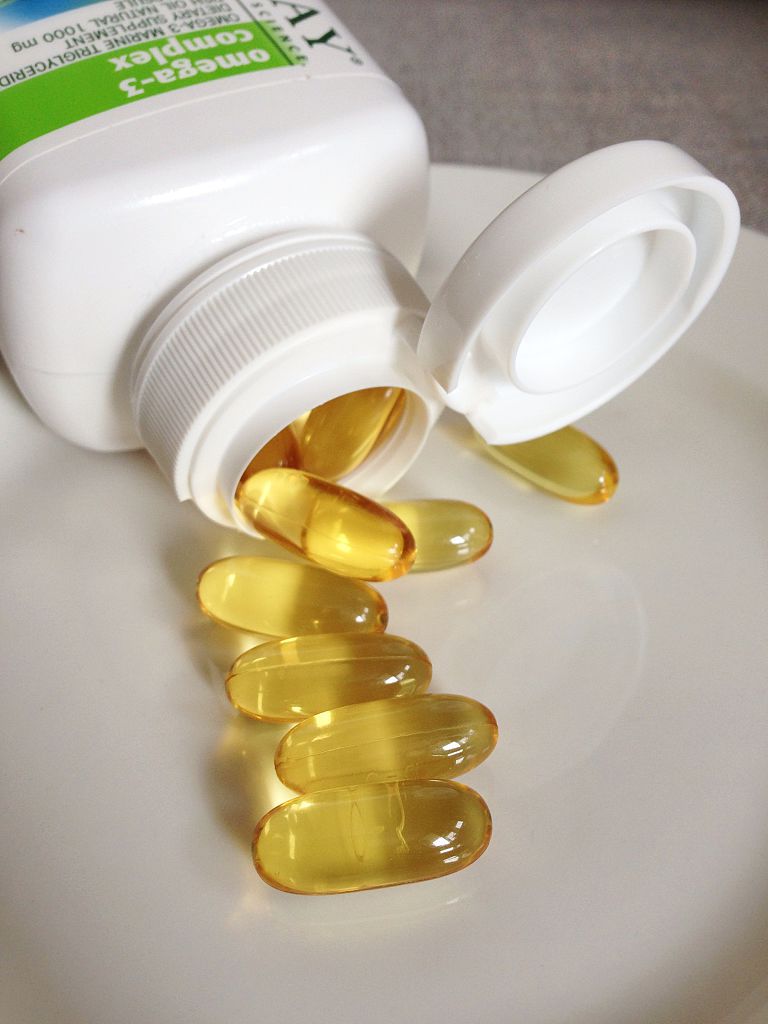 omega-3-vetzuren bevatten, vrij verkrijgbare, geneesmiddelen recept, hoge triglycerideniveaus, medicijnen omega-3-vetzuren, medicijnen omega-3-vetzuren bevatten