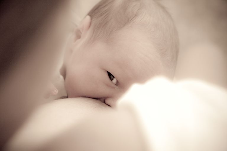 risico overdracht, borstvoeding geven, door borstvoeding, moeder kind, Verenigde Staten
