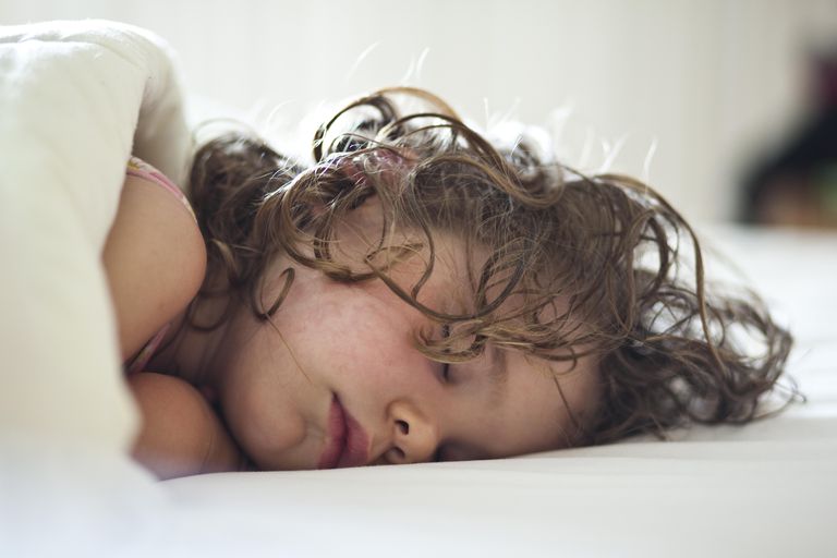 slaapapneu kinderen, obstructieve slaapapneu, amandelen adenoïden, voor kinderen