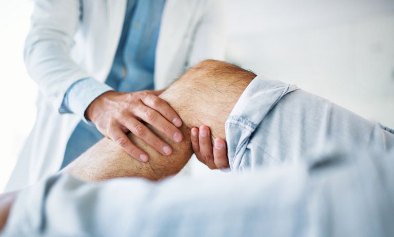 artritis knie, door gaan, gewrichtsvervangende operatie, zijn enkele, gaan operatie