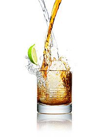 glas water, alcohol veroorzaakte, alcohol veroorzaakte hoofdpijn, alcoholgeïnduceerde hoofdpijn