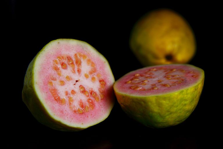 voor Guava, bron vitamine, effectief netto, effectief netto koolhydraat, gewone guave, gram effectief